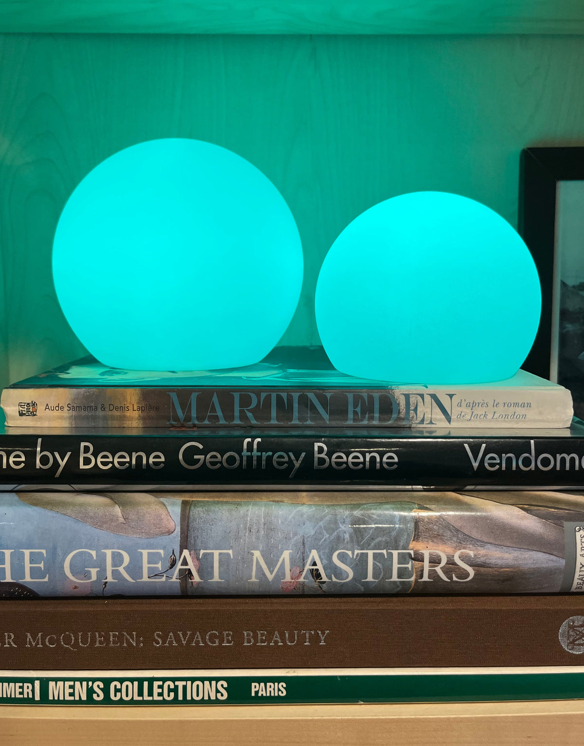 Moon Cordless LED Dimmable Table Lamp