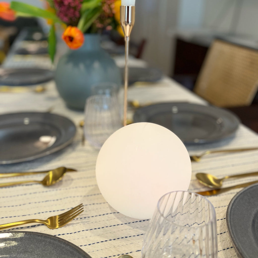 Moon Cordless LED Dimmable Table Lamp