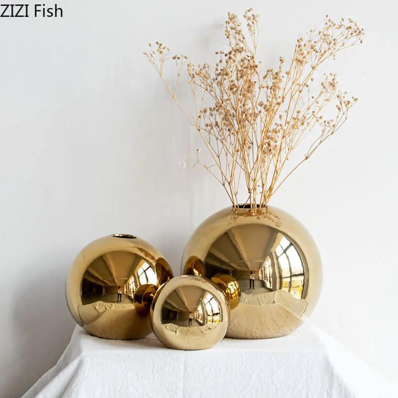 Vase Boule Dorée — Céramique Effet Miroir